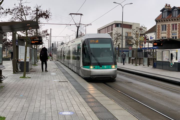 Station Robert Wagner, dernière station de surface du T6